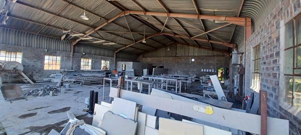 350  m² Industrial space