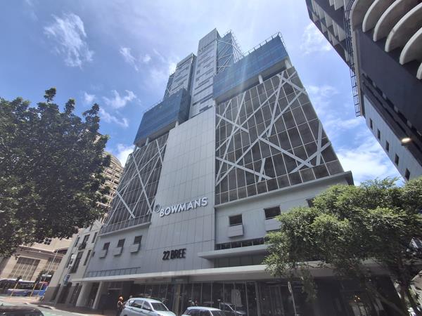 360  m² Commercial space