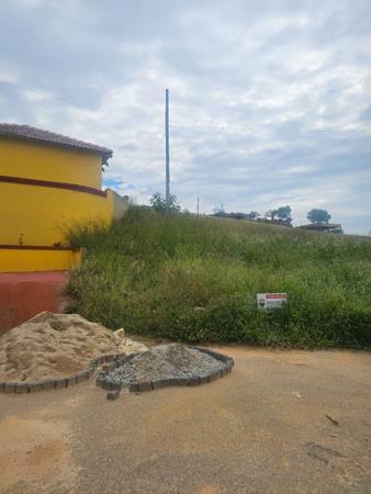 1 404 m² Land