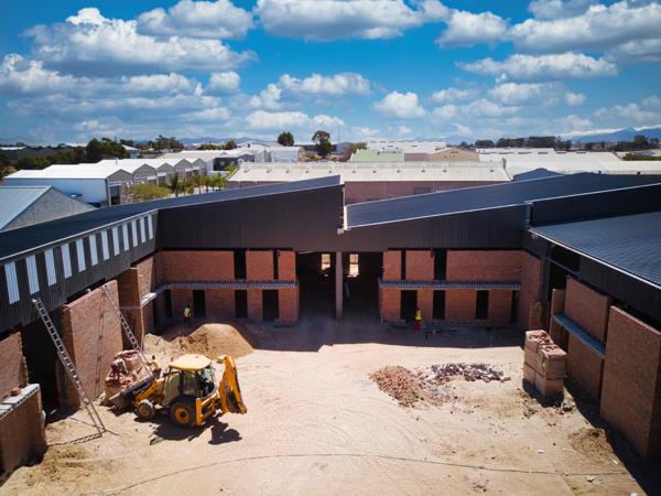 187  m² Industrial space