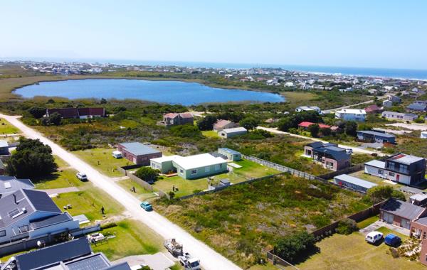 1 457 m² Land