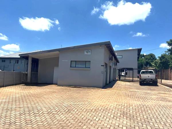 180  m² Commercial space