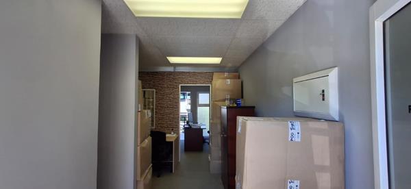 82  m² Commercial space