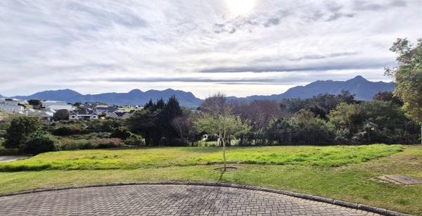 1 292 m² Land