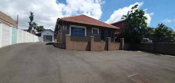 240  m² Commercial space