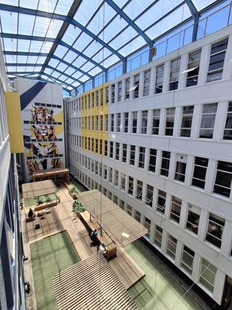 274  m² Commercial space