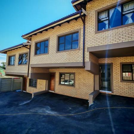 3 Bedroom Townhouse