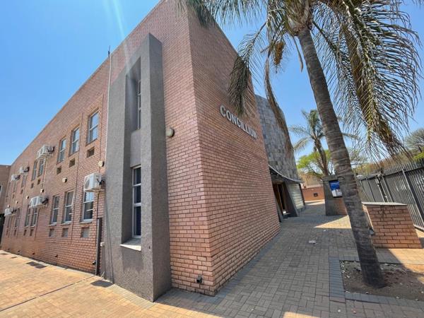 183  m² Commercial space