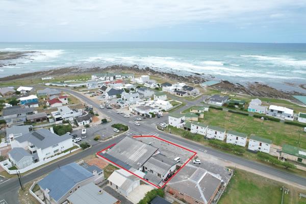 700  m² Commercial space