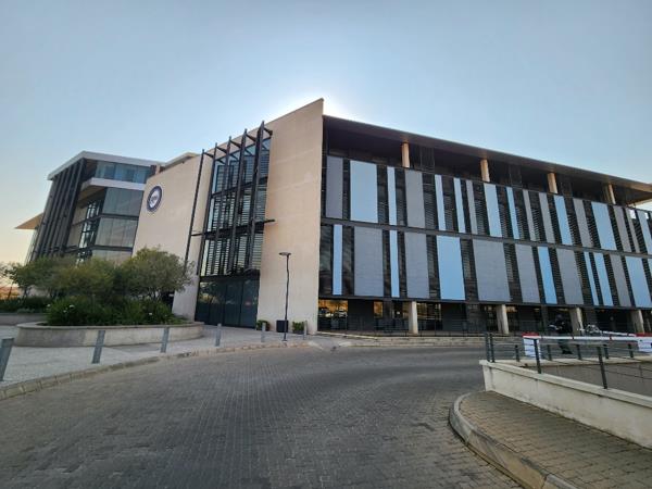 2 098  m² Commercial space