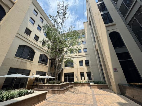 439 m² Commercial space