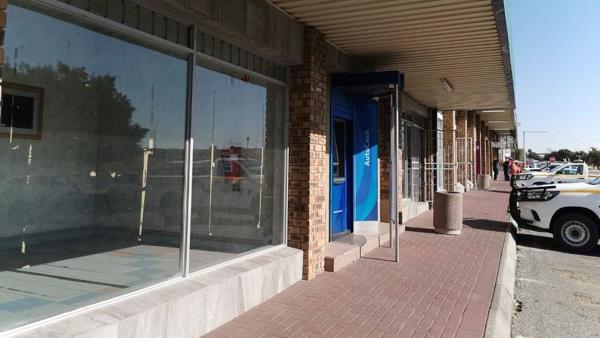 196  m² Commercial space