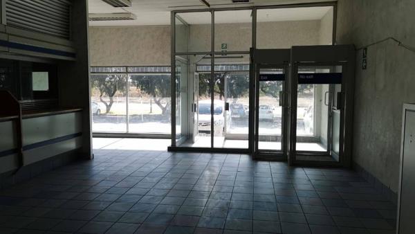 220  m² Commercial space