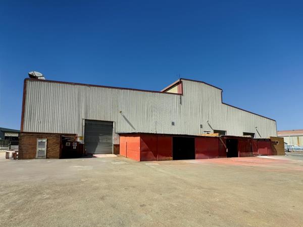 7 100  m² Industrial space