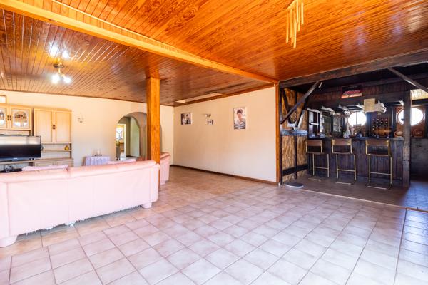 2.2 ha Smallholding