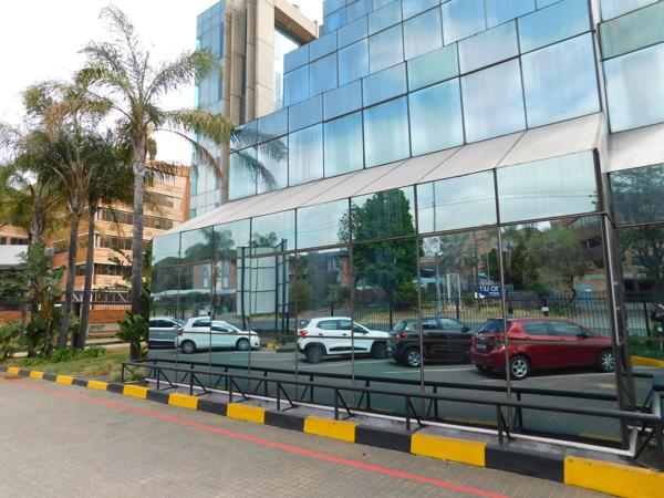 7 200  m² Commercial space