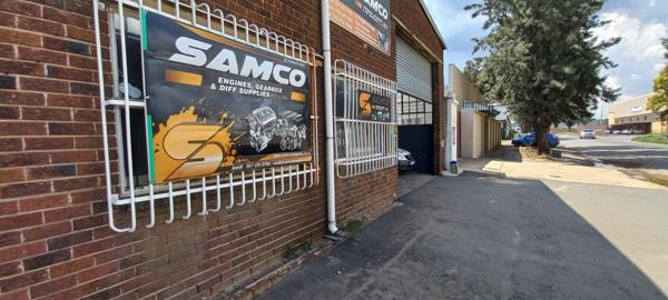 795  m² Industrial space