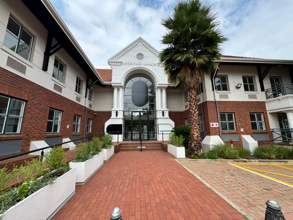 498 m² Commercial space