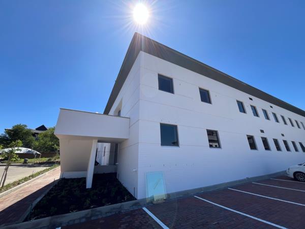 3 688  m² Commercial space