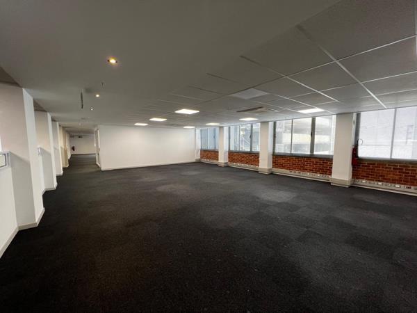 343  m² Commercial space