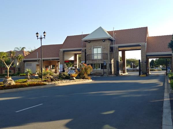 2 643 m² Land