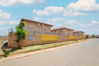 1 320  m² Commercial space