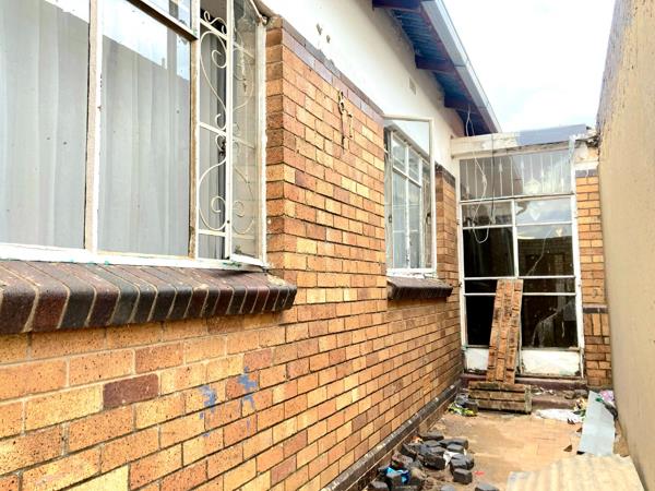 10 Bedroom House