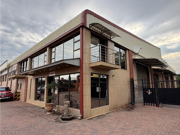 1 850  m² Industrial space