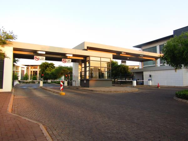 326  m² Commercial space