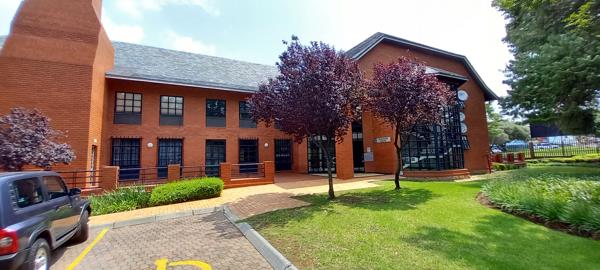 793  m² Commercial space