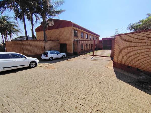 800  m² Industrial space