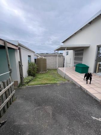 2.5 Bedroom Flat