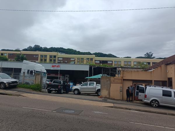 1 355  m² Industrial space