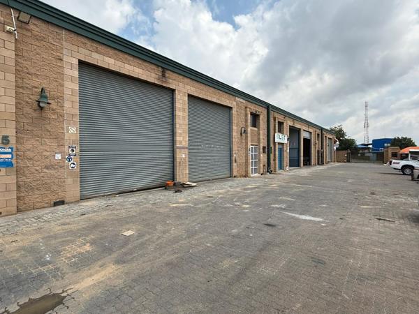 364  m² Industrial space