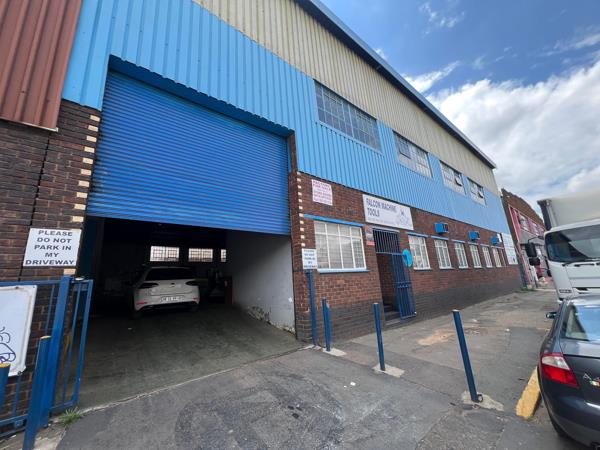 800  m² Industrial space