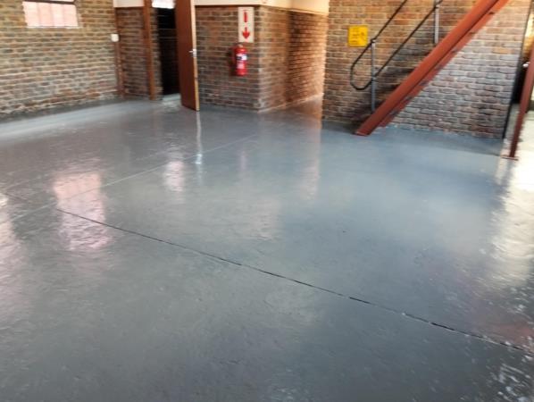 243  m² Commercial space