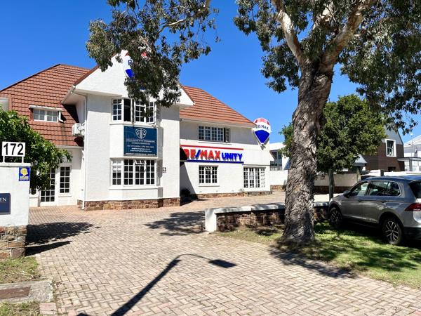 240  m² Commercial space