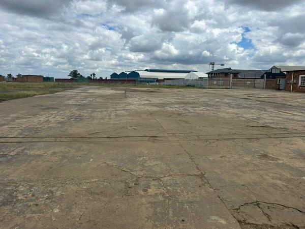 12 000 m² Industrial space
