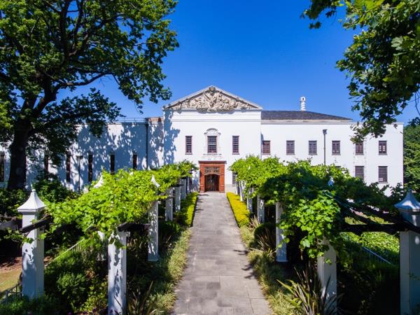 1 574 m² Office Space