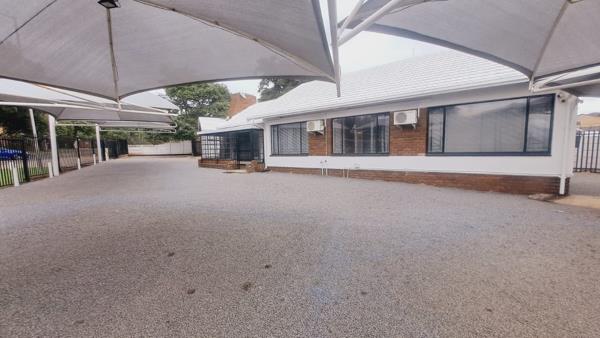 150  m² Commercial space