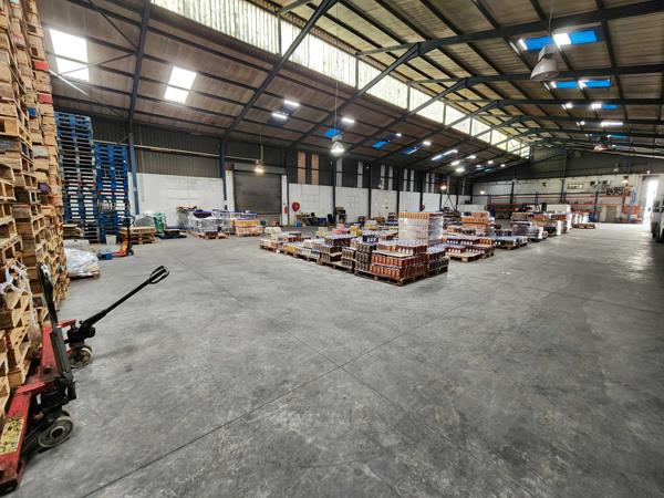 1 200  m² Industrial space