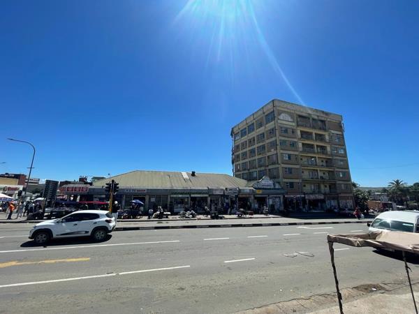 3 830  m² Commercial space