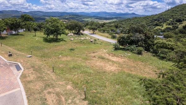 1 098 m² Land