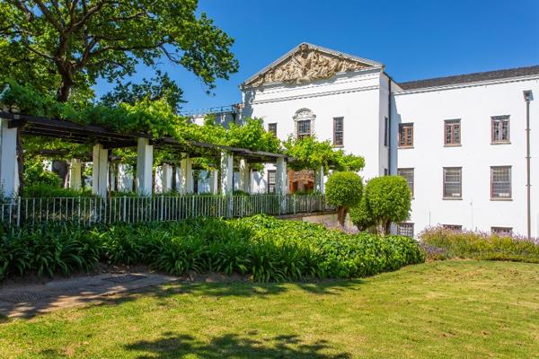 25 744 m² Office Space