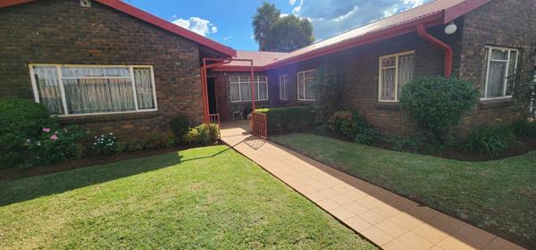 7 Bedroom House