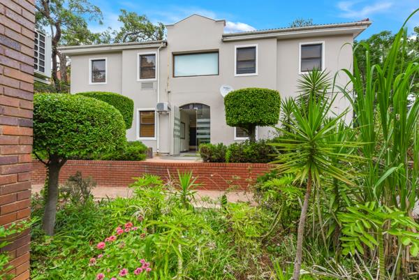 390  m² Office Space