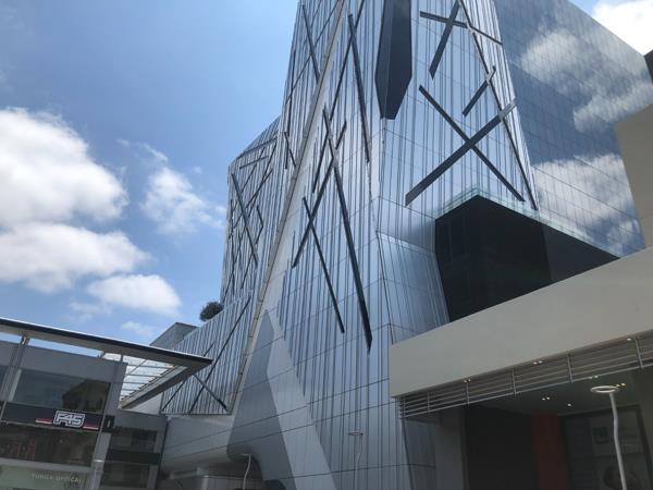 805  m² Commercial space