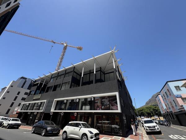 330  m² Commercial space