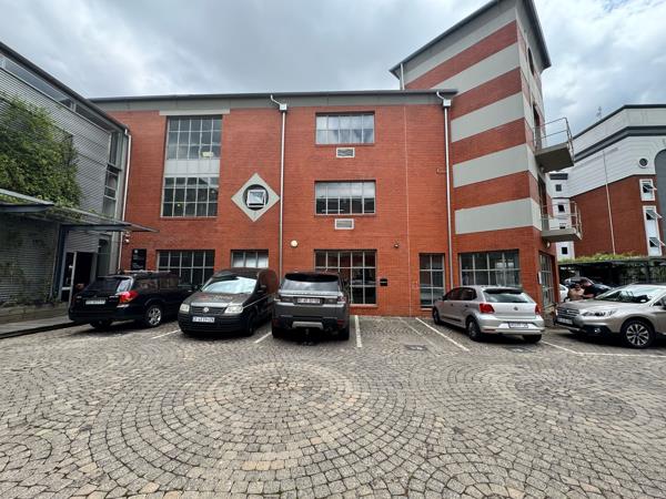 225 m² Commercial space
