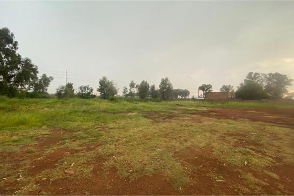 2 063 m² Land